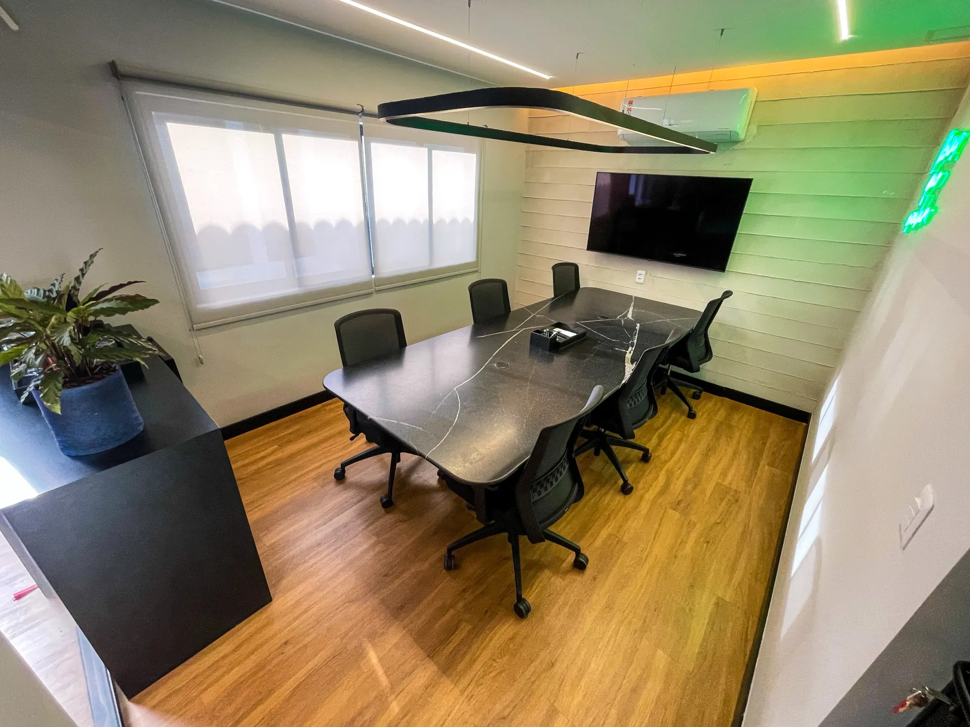 Estações de trabalho com computadores